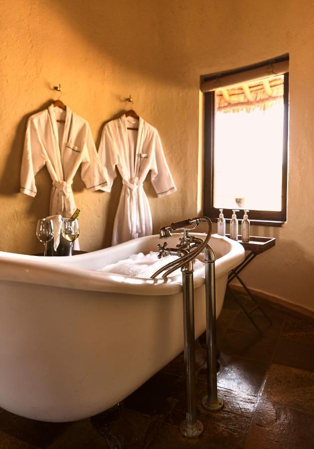 Tawi Lodge أمبوسيلي المظهر الخارجي الصورة
